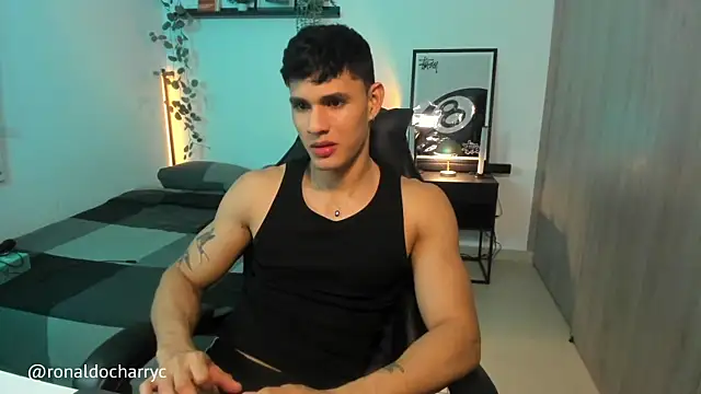 Snapshot of Massimo_Rinaldi chatting on 07.11.26 Massimo Rinaldi online show from 07.11.26