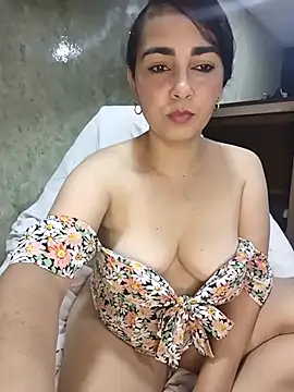 Snapshot of Emily_Divi69 chatting on 04.10.26 Emily Divi69 online show from 04.10.26