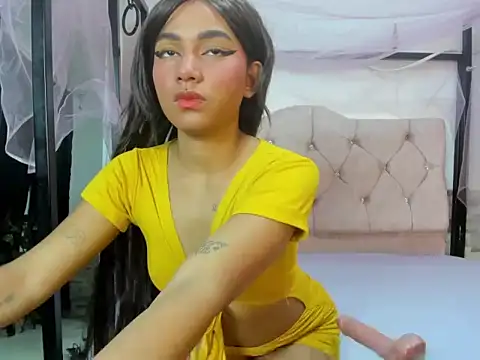 candy-paris online show from 04.18.26