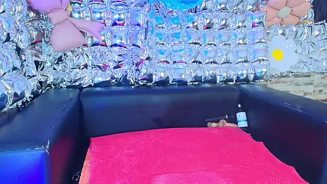 candy-paris online show from 05.25.26