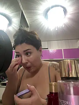 Snapshot of loyst chatting on 04.03.26 loyst online show from 04.03.26