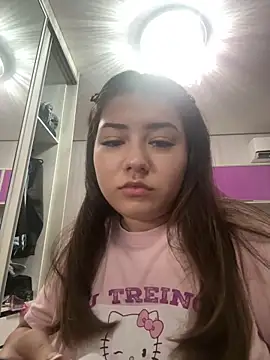 Snapshot of loyst chatting on 04.05.26 loyst online show from 04.05.26