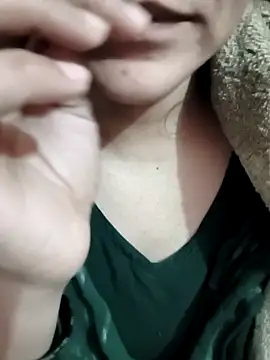 Snapshot of zoya_khan_786786 chatting on 04.02.26 zoya khan 786786 online show from 04.02.26