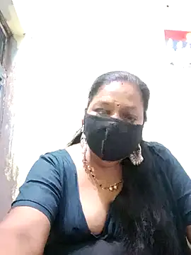PINKI 024 online show from 04.18.26