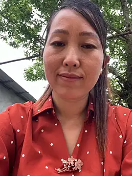 Snapshot of Huonglyna chatting on 04.21.26 Huonglyna online show from 04.21.26