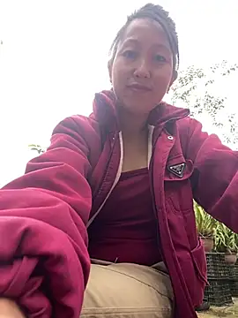 Snapshot of Huonglyna chatting on 04.29.26 Huonglyna online show from 04.29.26