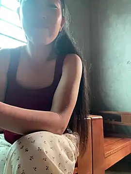 Snapshot of Huonglyna chatting on 06.26.26 Huonglyna online show from 06.26.26