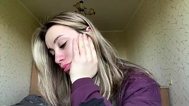SpringSummers online show from 05.04.26