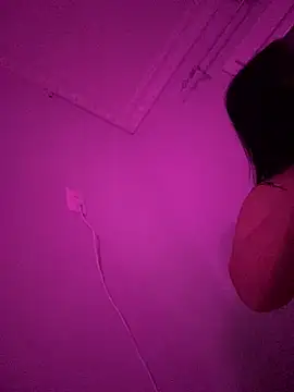 MiaKittyx0 online show from 06.04.26