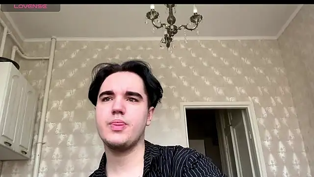 Snapshot of TylerSweet_ chatting on 04.09.26 TylerSweet online show from 04.09.26