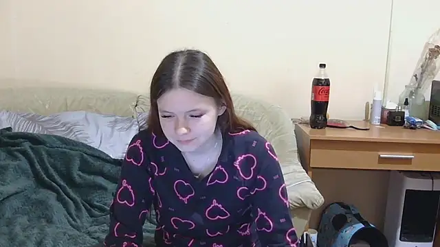 JessicaHolland1 online show from 04.26.26