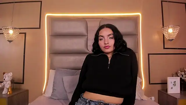 BIANCACOLLINNS online show from 04.07.26