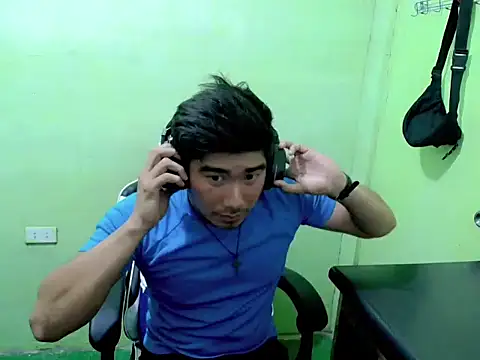Snapshot of Hunkfireman chatting on 06.18.26 Hunkfireman online show from 06.18.26