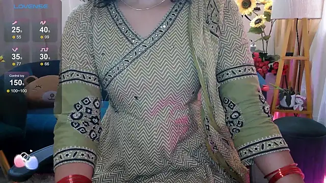 Snapshot of apsara_tanu chatting on 04.21.26 apsara tanu online show from 04.21.26