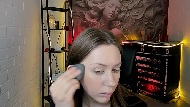 MeganClapp online show from 04.18.26