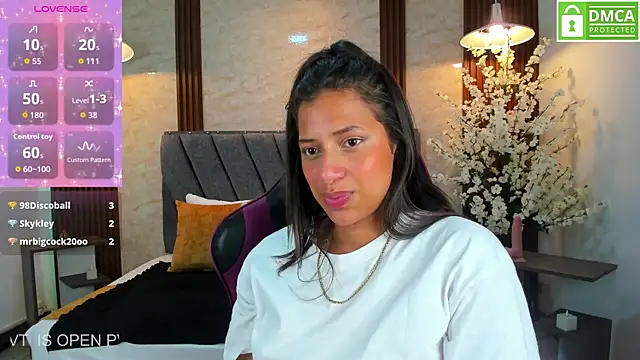 Atiena  online show from 04.18.26