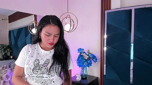 AprilMiiller online show from 04.30.26