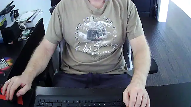 Snapshot of Shalun2000 chatting on 05.31.26 Shalun2000 online show from 05.31.26