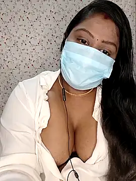 Snapshot of Romantic_Woman chatting on 04.30.26 Romantic Woman online show from 04.30.26