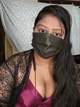 Snapshot of Romantic_Woman chatting on 05.18.26 Romantic Woman online show from 05.18.26