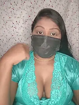 Snapshot of Romantic_Woman chatting on 06.28.26 Romantic Woman online show from 06.28.26