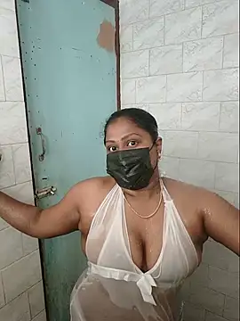 Snapshot of Romantic_Woman chatting on 07.22.26 Romantic Woman online show from 07.22.26