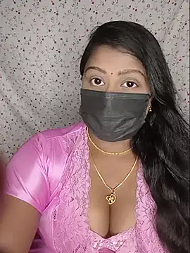 Snapshot of Romantic_Woman chatting on 07.24.26 Romantic Woman online show from 07.24.26