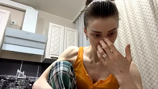 Snapshot of ElarithX chatting on 04.04.26 ElarithX online show from 04.04.26