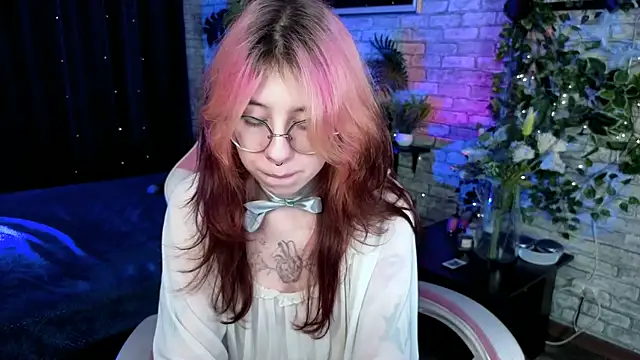 Snapshot of Alice_Nyx chatting on 07.04.26 Alice Nyx online show from 07.04.26