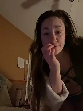 Snapshot of Cass_wild chatting on 04.12.26 Cass wild online show from 04.12.26