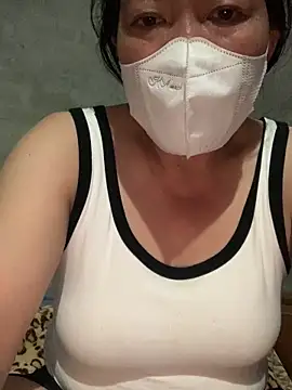 Snapshot of candy-beo chatting on 06.18.26 candy-beo online show from 06.18.26