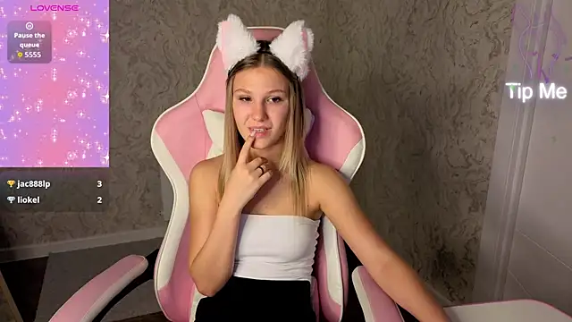 Angelina Becker online show from 06.22.26