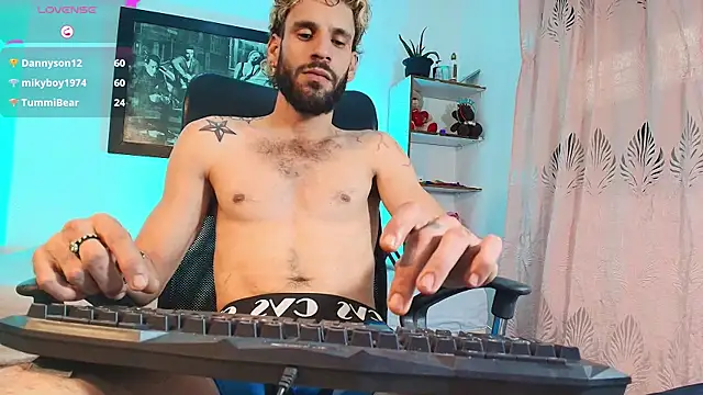 Axel storm2 online show from 04.04.26