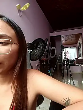 Leticia Hinkley  online show from 04.18.26
