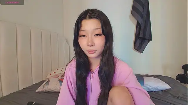 Snapshot of ayasinji chatting on 05.28.26 ayasinji online show from 05.28.26