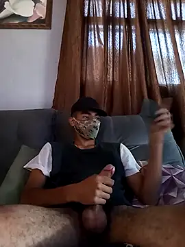 Snapshot of LuizzzFilipe chatting on 04.04.26 LuizzzFilipe online show from 04.04.26