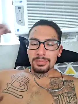 Snapshot of bbyanthony chatting on 04.05.26 bbyanthony online show from 04.05.26