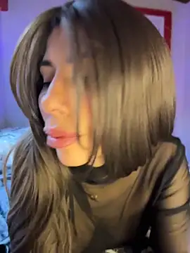 AlmaSajor  online show from 04.18.26
