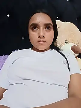 Snapshot of Valentina_Narvaez chatting on 06.19.26 Valentina Narvaez online show from 06.19.26