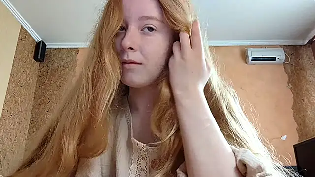 Snapshot of KateVibe_01 chatting on 06.26.26 KateVibe 01 online show from 06.26.26