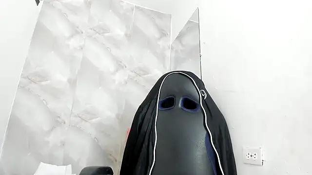EllyBloom online show from 07.11.26