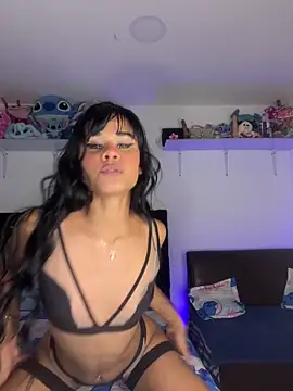 Snapshot of ChloeFox2 chatting on 04.07.26 ChloeFox2 online show from 04.07.26