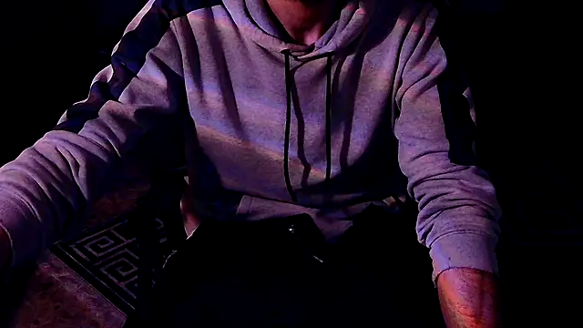 Snapshot of JuicyOnee chatting on 04.05.26 JuicyOnee online show from 04.05.26