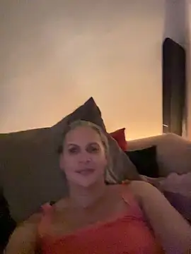 Snapshot of SweetLilTrouble chatting on 05.22.26 SweetLilTrouble online show from 05.22.26