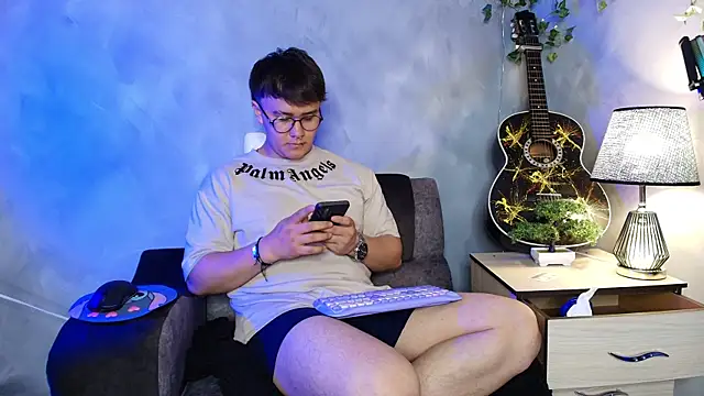 Snapshot of owen_xxx chatting on 04.05.26 owen xxx online show from 04.05.26