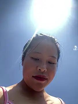 Snapshot of Hini_cute chatting on 05.26.26 Hini cute online show from 05.26.26