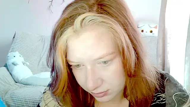 Snapshot of earn_my_lily chatting on 04.23.26 earn my lily online show from 04.23.26