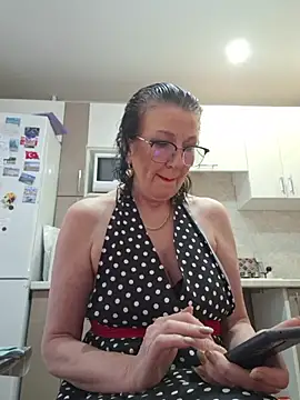 LaliaMia online show from 02.22.26