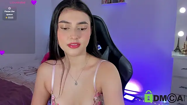esmeralda le online show from 06.14.26