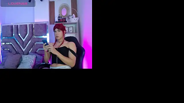 Eva  Walker online show from 04.07.26